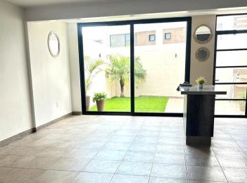 Casa · 134m² · 3 Recámaras · 2 Estacionamientos · Bonita Casa en Venta en Zakia El Marques Queretaro Gih4