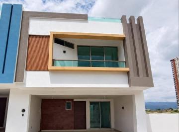 Casa · 105m² · 4 Recámaras · 2 Estacionamientos · Casa en Venta en Fracc. El Diamante, Tuxtla Gutiérrez, Chiapas