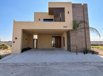Casa de 3 habitaciones, Ramos Arizpe · Venta Casa Valle Fontana