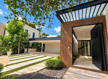 c112ec04d16c44d212df5e90aed285e5cfc994c81cbb743d940a58ef43da4970 · Casa en Renta en Country Club, con Paneles Solares