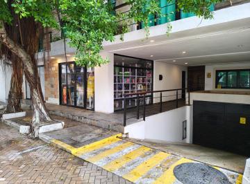 Local comercial , Solidaridad · Local Comercial en Renta, Céntrico con Estacionamiento y Alberca