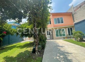 Casa · 156m² · 4 Recámaras · 4 Estacionamientos · Venta de Casa en Pueblo de Tlapacoya, Ixtapaluca, Edo. de Mex.