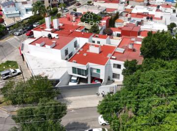 1 · Casa en Venta en Av Manuel J. Clouthier, Prados Guadalupe, Zapopan