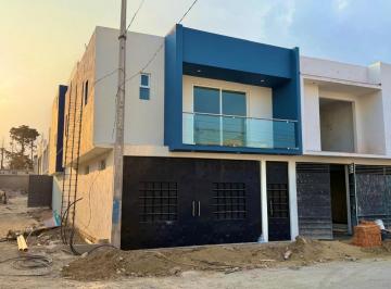 Casa de 5 habitaciones, Toluca · Casa en Venta en Capultitlán