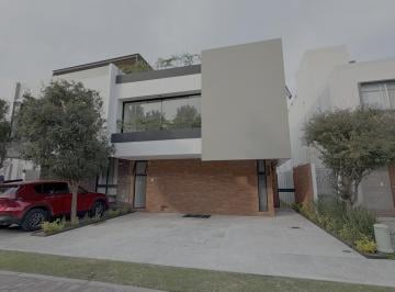 Casa de 4 habitaciones, Zapopan · Hermosa Casa en Venta en Coto Amate, Parques Vallarta