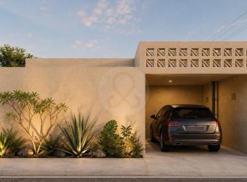 Casa · 170m² · 2 Recámaras · 2 Estacionamientos · Casa en Venta en Merida Centro