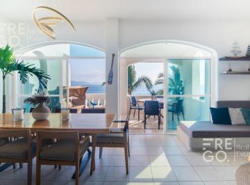 Departamento · 156m² · 3 Recámaras · 1 Estacionamiento · Penthouse Amueblado Frente Al Mar en Venta en Manzanillo