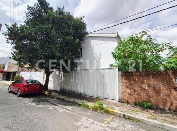 Casa · 337m² · 3 Recámaras · 2 Estacionamientos · Casa en Venta en Col. Anzures, Zona Plaza Dorada, Puebla