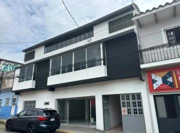 1 · Vendo Casa Amplia en El Centro Cerca de Los Lagos