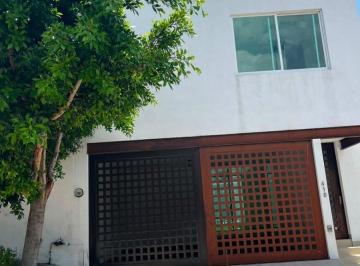 Casa de 3 habitaciones, León · Casa en Renta en Barranca del Refugio con Recámara en Planta Baja León Guanajuato