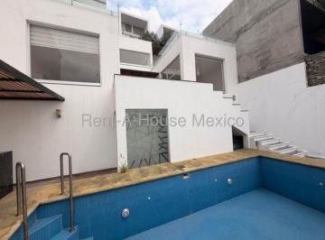 Casa de 3 habitaciones, Querétaro · Casa en Venta en Loma Dorada con Alberca