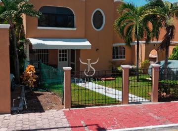 Casa en condominio de 3 habitaciones, Benito Juárez · Residencia en Pok Ta Pok Zona Hotelera