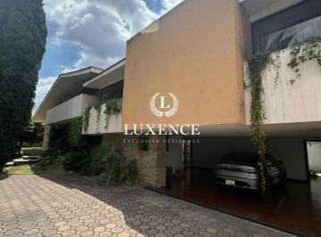 Casa · 1302m² · 4 Recámaras · 12 Estacionamientos · Casa en Puebla en Venta