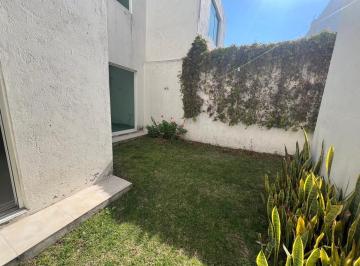 Casa de 3 habitaciones, Puebla · Casa en Renta con Jardín en Zavaleta y Camino Real a Cholula