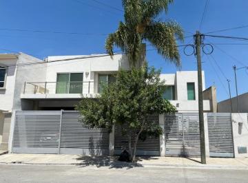 1 · Casa en Venta en Residencial San Patricio, Saltillo, Coahuila de Zaragoza