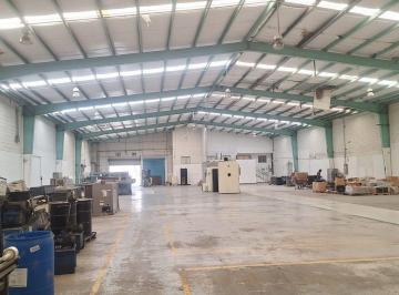 ca520781846e44541612503126283516e29b066a1989143435aaeb97e2508cec · Bodega Comercial E Industrial en Renta | 1,748 m²