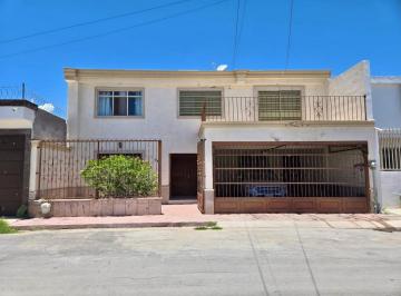 Casa de 3 habitaciones, Torreón · Casa con Espacios Amplios
