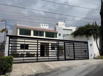 Casa en condominio de 4 habitaciones, Querétaro · Privada Juriquilla $28 000