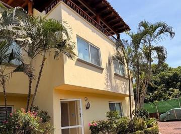 Villa · 121m² · 3 Recámaras · 1 Estacionamiento · Ixtapa | Villa en Venta en Quintas del Sol con Roof Garden