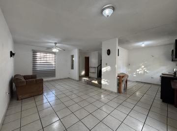 Casa · 105m² · 3 Recámaras · 2 Estacionamientos · Casa en Venta en Fraccionamiento Los Mangos