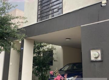 Fachada principal · Casa en Renta Mitras Poniente Sec. Málaga