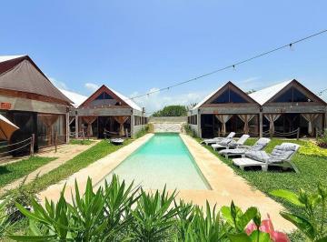 Villa · 648m² · 8 Recámaras · 4 Estacionamientos · Villa en Venta en Telchac Puerto, Telchac Yucatán (Eb - Xd9144) Illa