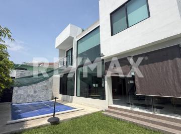 Casa · 385m² · 4 Recámaras · 2 Estacionamientos · Casa en Renta en Morelos, Lomas de Cocoyoc