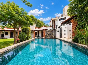 Casa de 4 habitaciones, Tequisquiapan · Centrica Casa en Tequisquiapan en Renta, con Alberca, Amueblada, 4 Rec