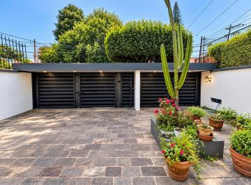 Casa · 180m² · 3 Recámaras · 2 Estacionamientos · Casa - Colón Echegaray