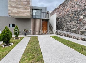 Casa en condominio de 2 habitaciones, El Marqués · Renta de Casa en Zibata, con Excelentes Amenidades
