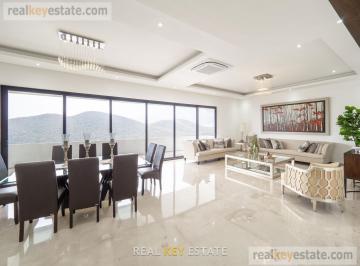 Casa · 1101m² · 4 Recámaras · 4 Estacionamientos · Casa en Venta en Sierra Alta, Monterrey, Nuevo León.