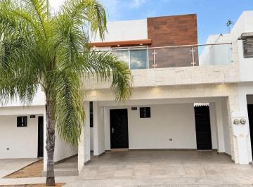 Casa de 3 habitaciones, García · Casa en Venta en Cumbres Andara - Equipada