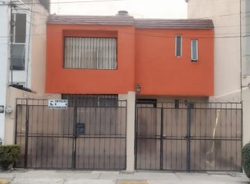 Casa de 2 habitaciones, Tlalnepantla de Baz · Casa en Renta en Santa Mónica Tlalnepantla Dé Baz Cerca de Periférico