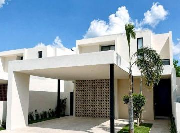 Casa de 3 habitaciones, Mérida · Casa Amueblada en Renta en Alera Privada Residencial | Paneles Solares Dzityá | Alberca