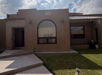 Casa de 4 habitaciones, Saltillo · Casa en Venta en Residencial Loma Blanca