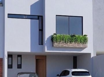 Casa de 2 habitaciones, Zapopan · Casa en Renta en Carrara, Capital Norte