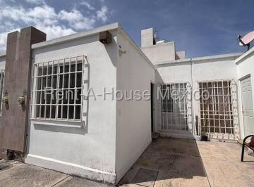 Casa de 2 habitaciones, Querétaro · Fraccionamiento Viñedos - Casa de un Piso, Dentro de Privada - Venta