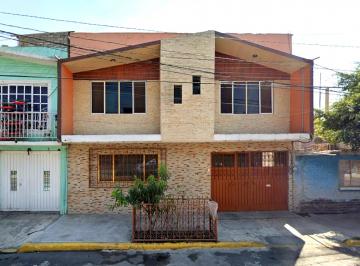 Casa de 3 habitaciones, Nezahualcóyotl · Casa en Remate En, Benito Juárez, Cdad. Nezahualcóyotl, México: Oportunidad de Inversión