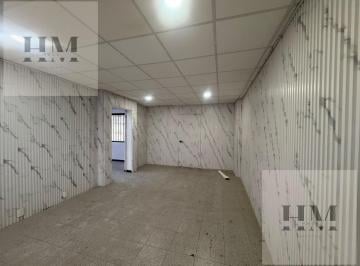 Local comercial · 249m² · 4 Estacionamientos · Local en Centro (área 1)