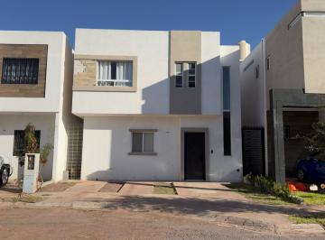 Casa · 114m² · 3 Recámaras · 2 Estacionamientos · Venta de Casa en Saltillo Coahuila por La Aurora