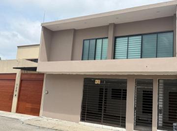 Casa de 4 habitaciones, Centro · Renta Casa Amueblada Opcion a Mesen en Privada Montecarlo Atras de Plaza Estrada. a Compañías
