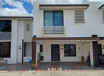 Casa · 3 Recámaras · Casa en Amberes Residencial