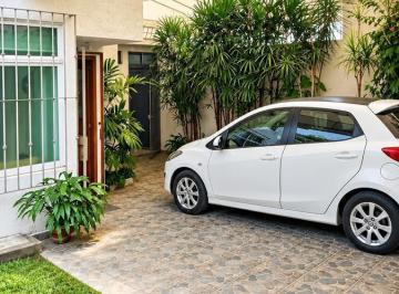 Casa · 162m² · 3 Recámaras · 2 Estacionamientos · Casa Sola en Cuernavaca, Lomas de Cortés