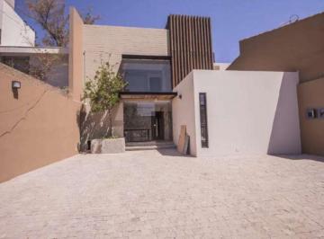 Oficina · 355m² · 4 Estacionamientos · Oficinas en Renta en Jardines de La Patria