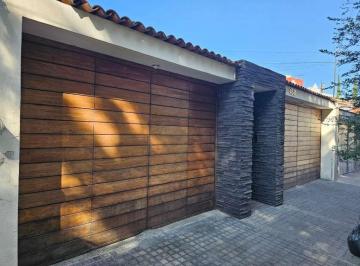 Oficina · 335m² · 4 Estacionamientos · Oficina en Renta en Jardines de La Patria