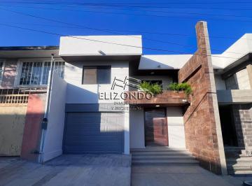 Casa · 250m² · 4 Recámaras · 1 Estacionamiento · (Mecv2682) Casa en Pre - Venta | Colonia Jardín 20 de Noviembre | $4,950,000