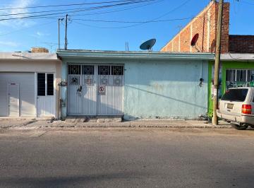 Casa · 88m² · 2 Recámaras · 1 Estacionamiento · Casa en Venta en Los Príncipes - (4)