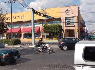 Local en centro comercial , León · Local en Venta en Plaza Piel en León Guanajuato en La Zona Piel