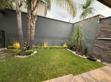 Casa de 3 habitaciones, Puebla · Venta de Casa en Fraccionamioento Jardines de Zavaleta, con 3 Recamaras con Baño, Terraza, Sala T, V