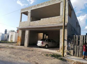Casa de 4 habitaciones, Kanasín · Casa en Venta en Kanasin